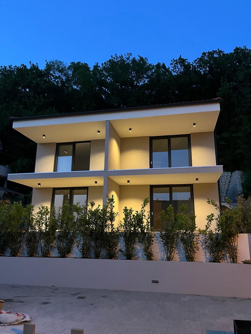 Omišalj - stan v čudoviti novogradnji, 170 m od morja