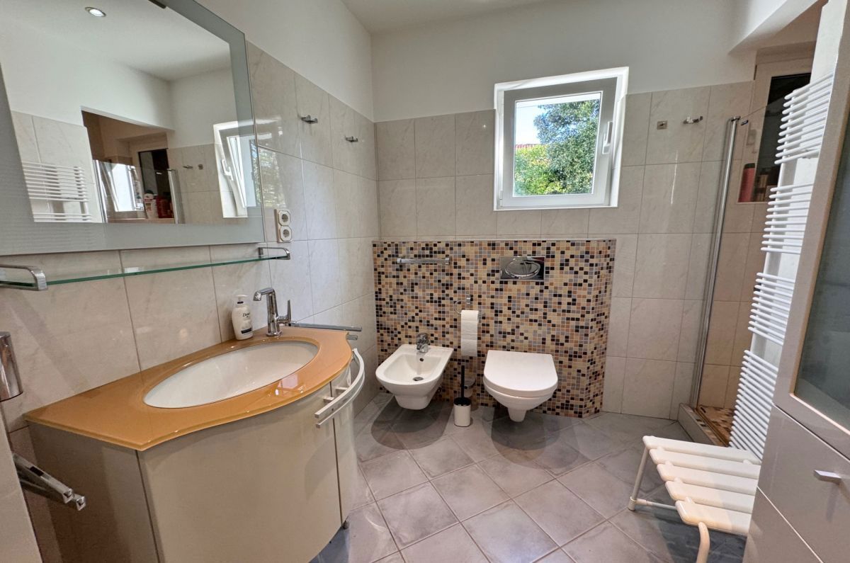 &lt;pre&gt;&lt;p&gt;Prekrasen apartma v Puntu, na odlični lokaciji, 50 m od morja&lt;/p&gt;&lt;/pre&gt;