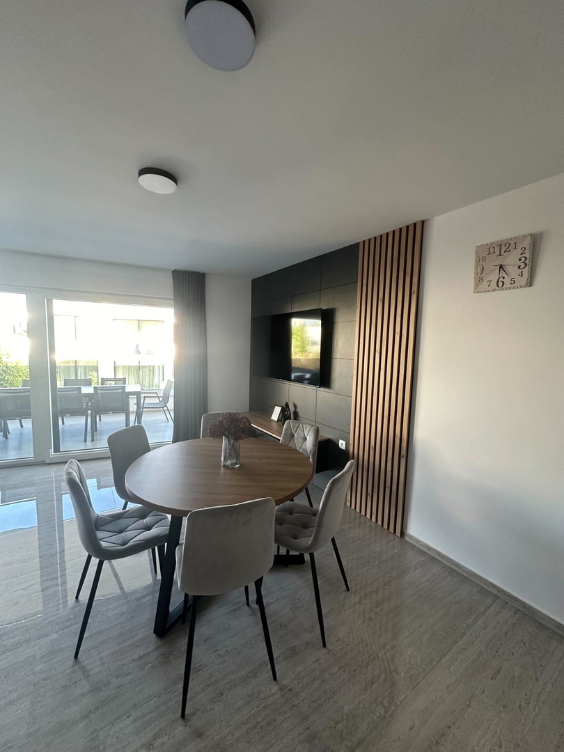 Luksuzni apartma z bazenom, pogled na morje, blizina morja - Malinska
