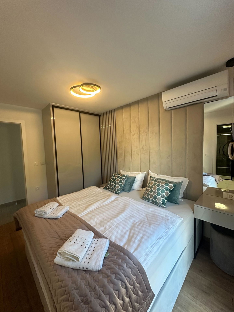 Luksuzni apartma z bazenom, pogled na morje, blizina morja - Malinska