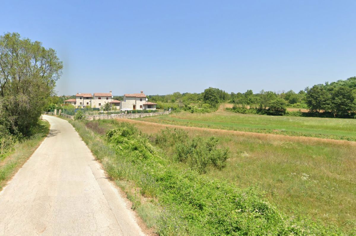 Gradbeno zemljišče z gradbenim dovoljenjem, Rovinj