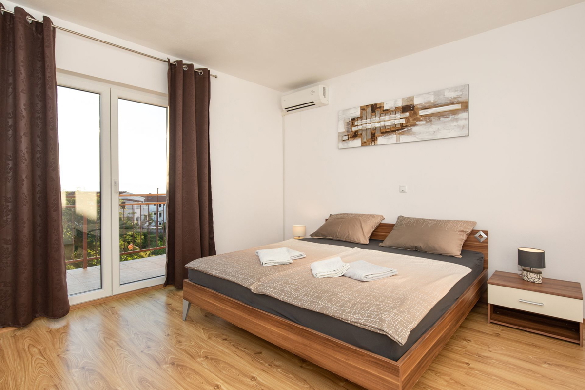 Novourejen apartma, 130 m2