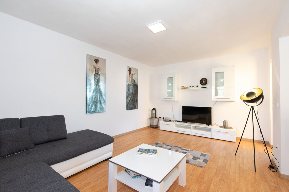Novourejen apartma, 130 m2