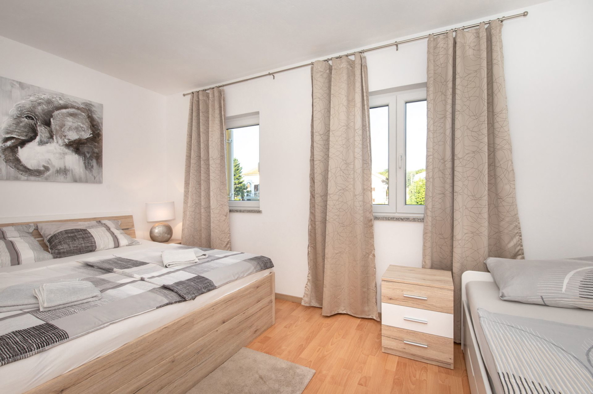 Novourejen apartma, 130 m2