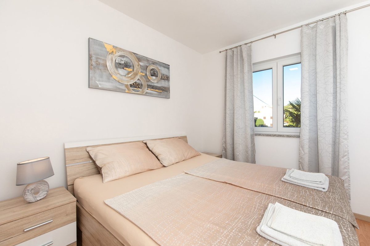 Novourejen apartma, 130 m2