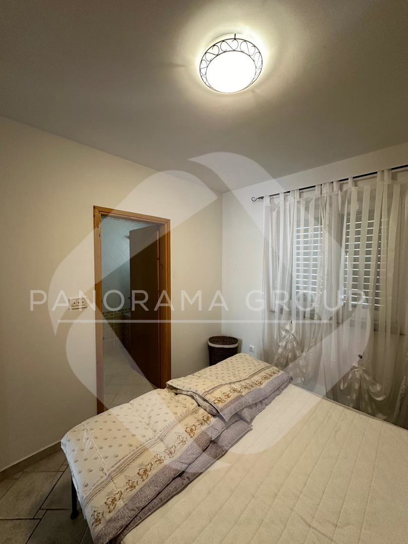Novo, samo kod nas! Apartma z vrtom, 100 m od morja in plaže, Klimno