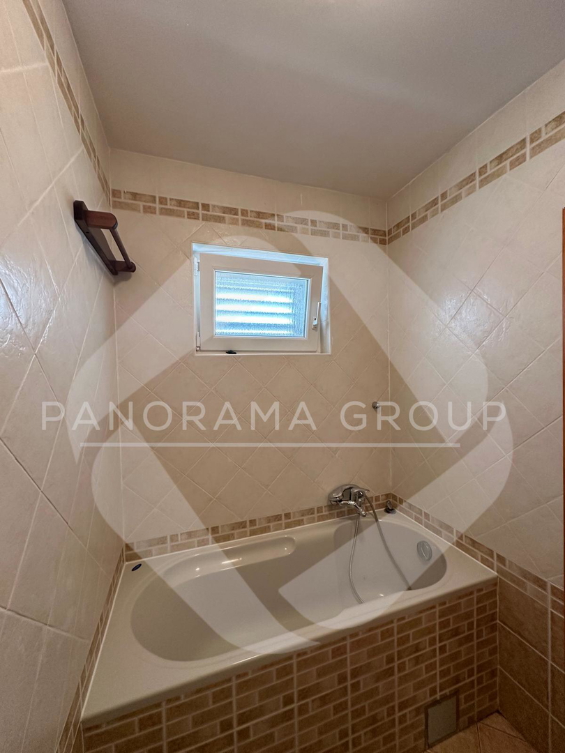 Novo, samo kod nas! Apartma z vrtom, 100 m od morja in plaže, Klimno