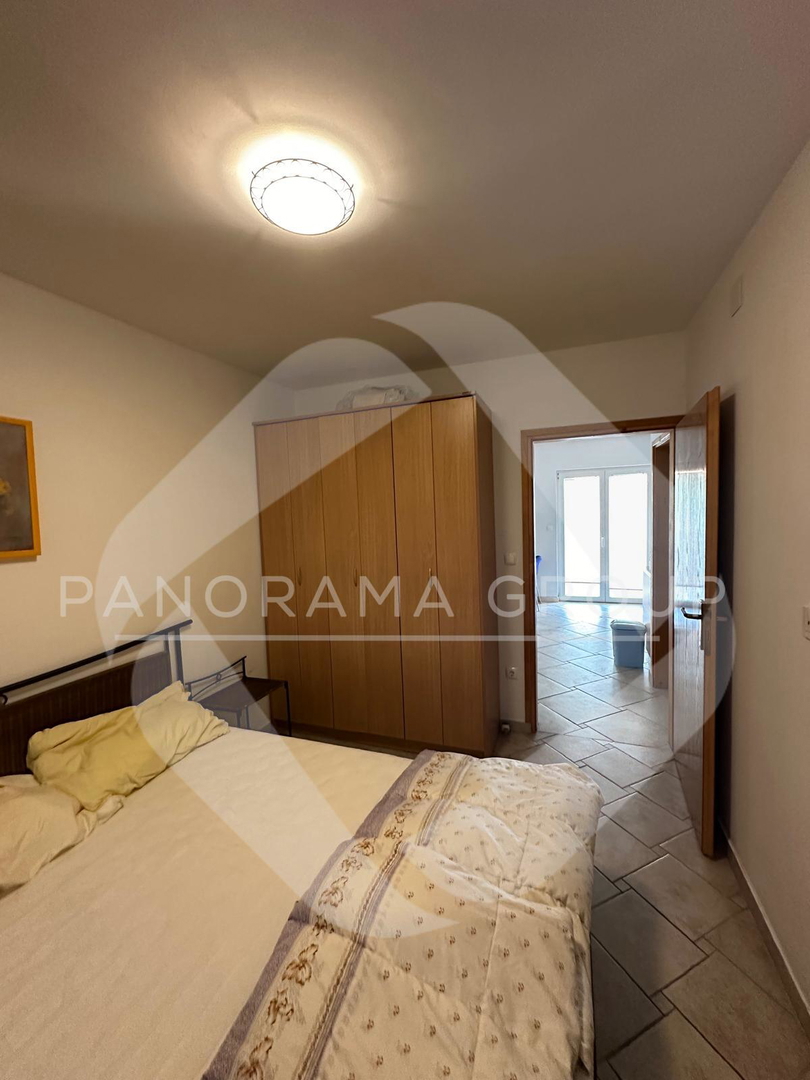 Novo, samo kod nas! Apartma z vrtom, 100 m od morja in plaže, Klimno