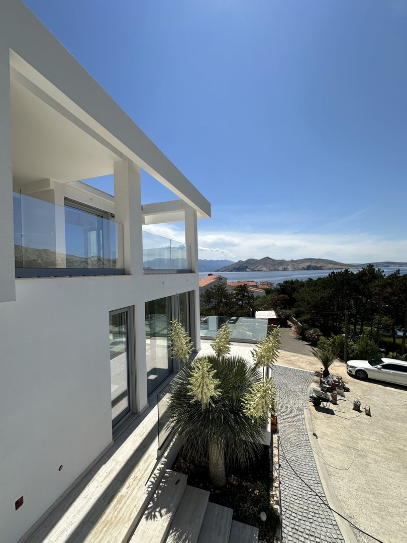 Dvije luksuzne novogradnje, ekskluzivna lokacija - Baška