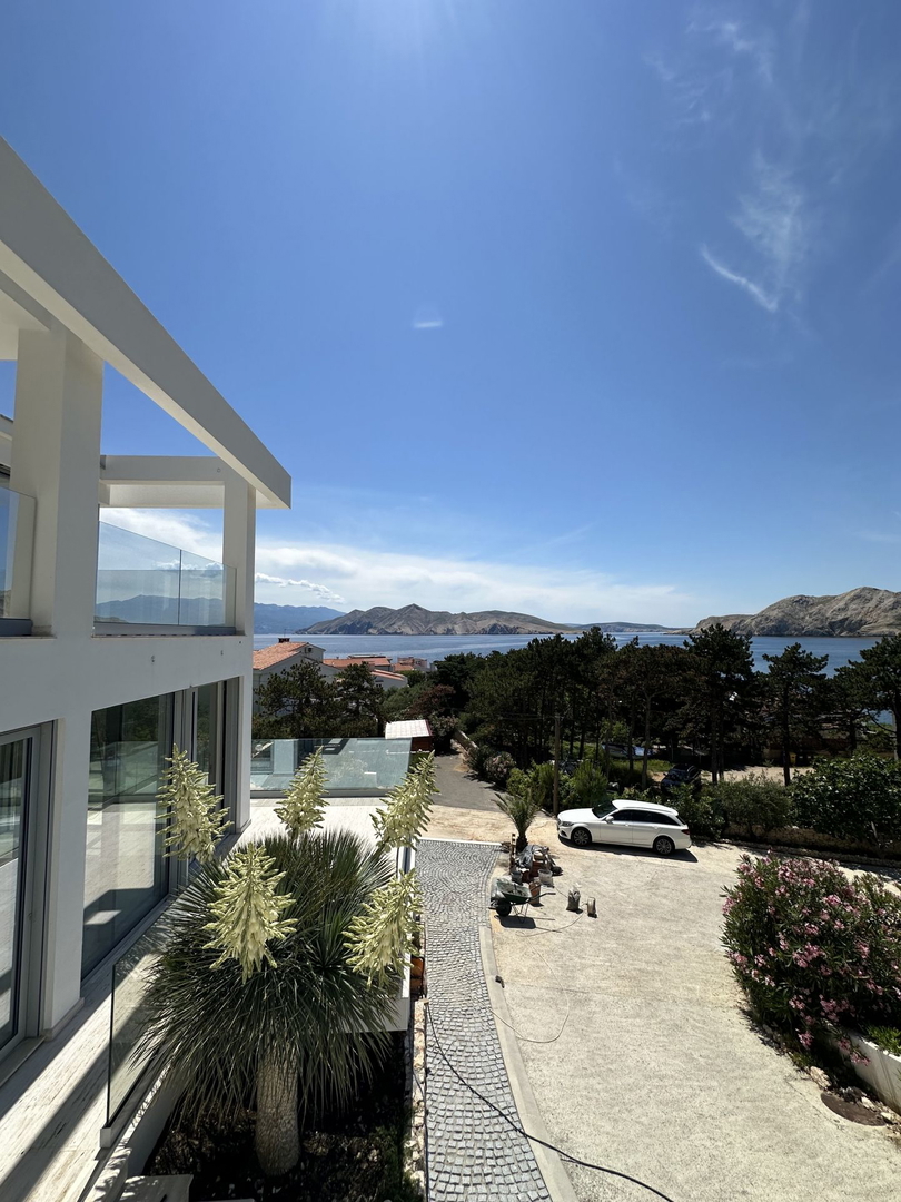 Dvije luksuzne novogradnje, ekskluzivna lokacija - Baška