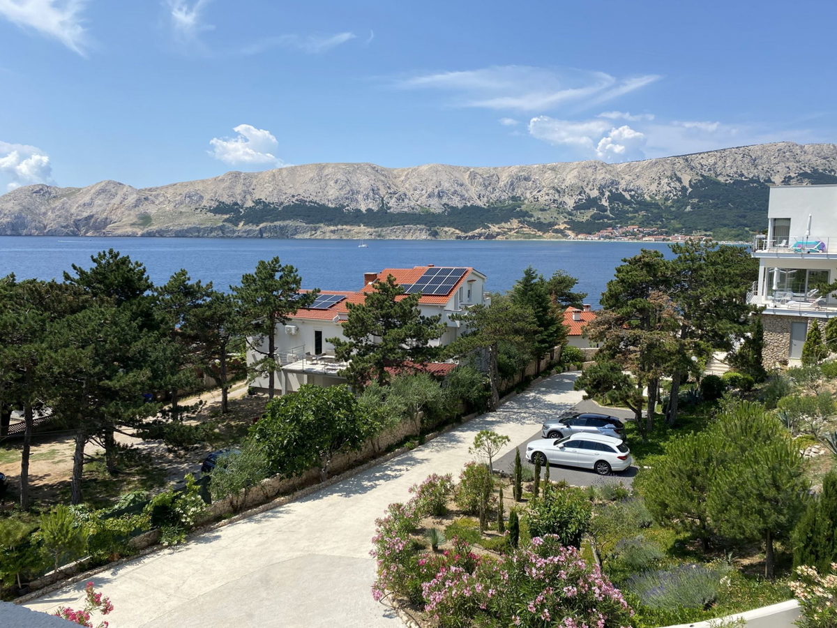 Dvije luksuzne novogradnje, ekskluzivna lokacija - Baška