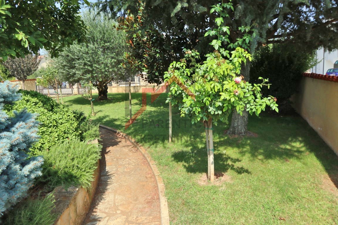 Poreč, hiša s 3 stanovanjskimi enotami