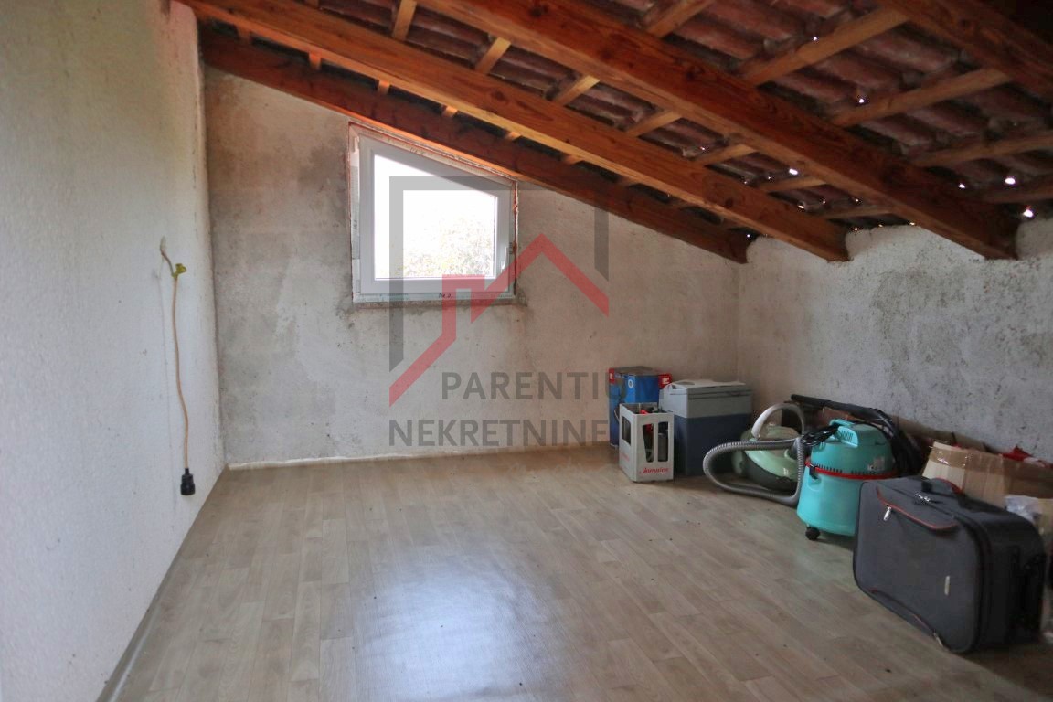 Poreč, hiša s 3 stanovanjskimi enotami