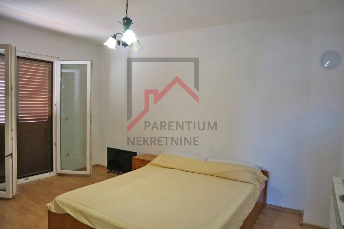 Poreč, hiša s 3 stanovanjskimi enotami