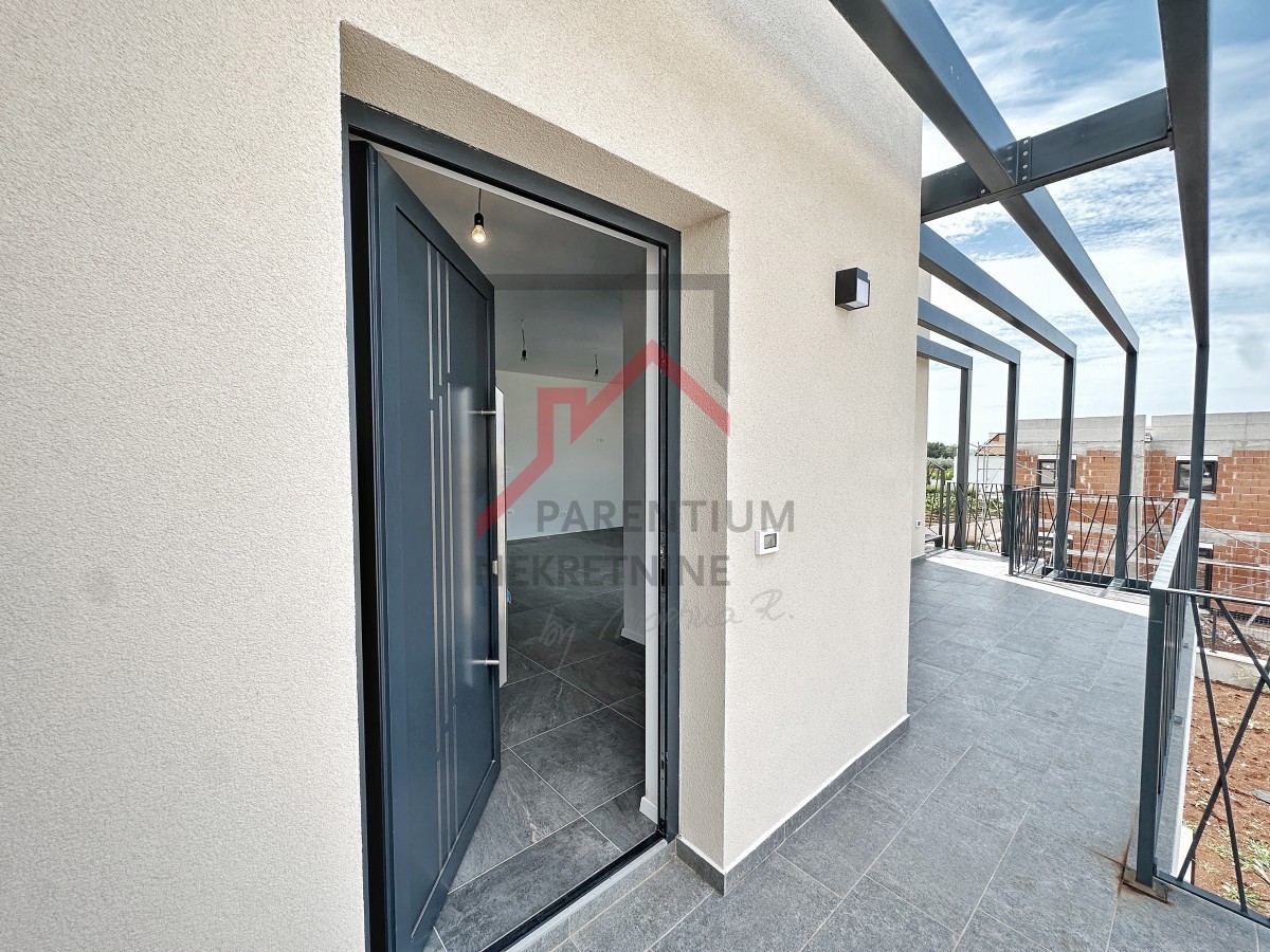 Novogradnja - stanovanje z dvema spalnicama in strešno teraso