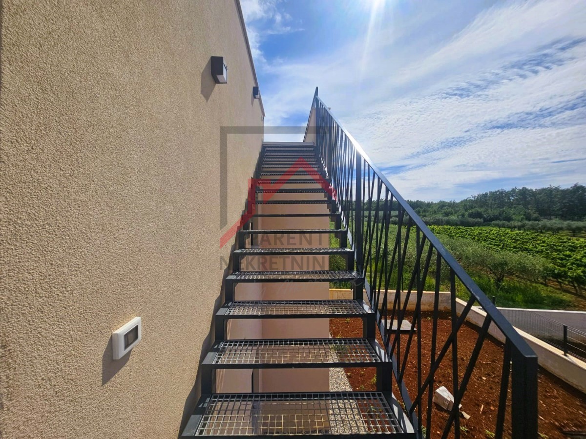 Novogradnja - stanovanje z dvema spalnicama in strešno teraso