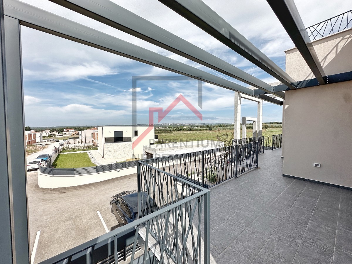 Novogradnja - stanovanje z dvema spalnicama in strešno teraso