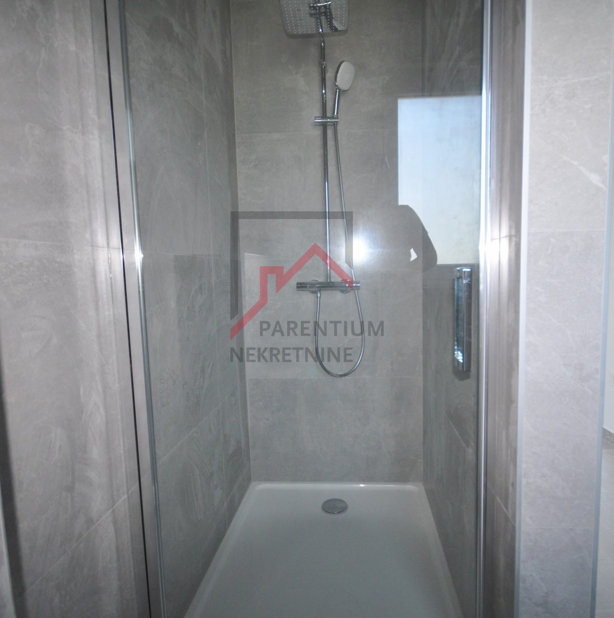 Stanovanje z dvema spalnicama - takoj vseljivo - novogradnja!!