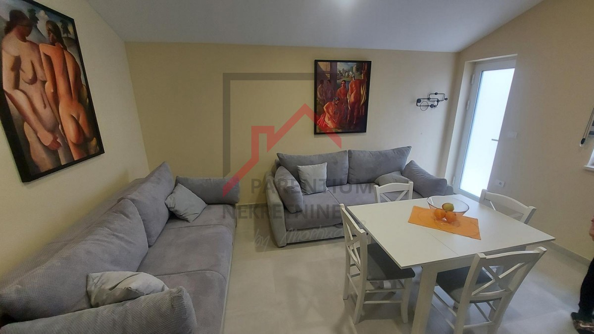 Kanfanar, okolica, novozgrajena hiša s garsonjero