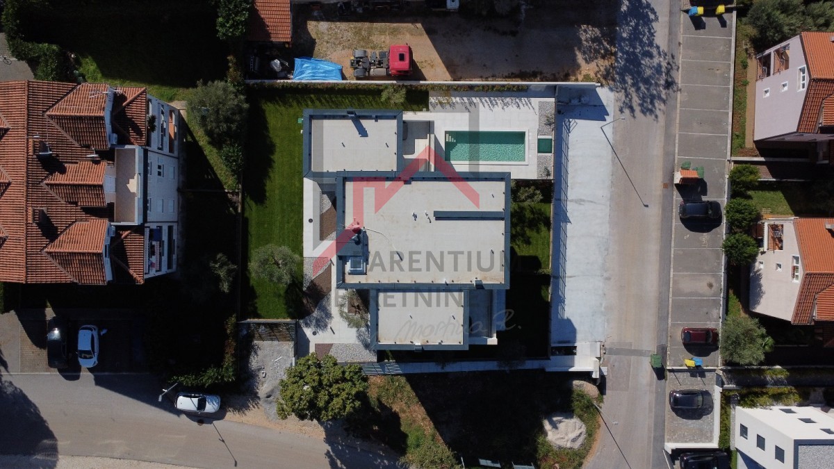 Poreč, Luksuzna vrstna hiša s pogledom na morje!