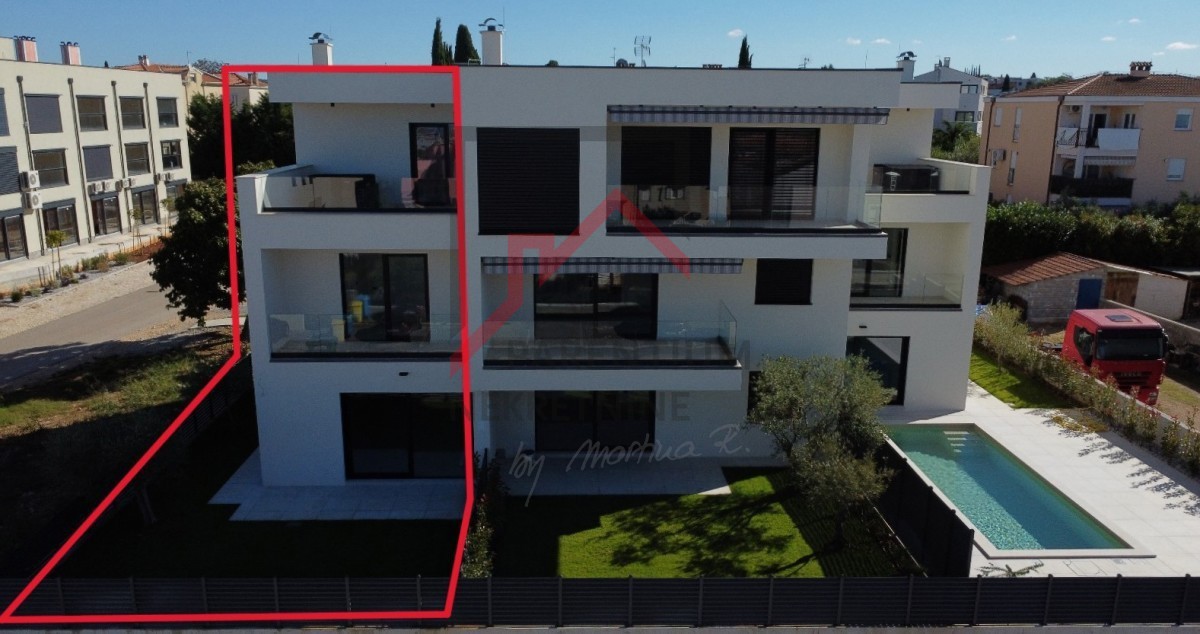 Poreč, Luksuzna vrstna hiša s pogledom na morje!