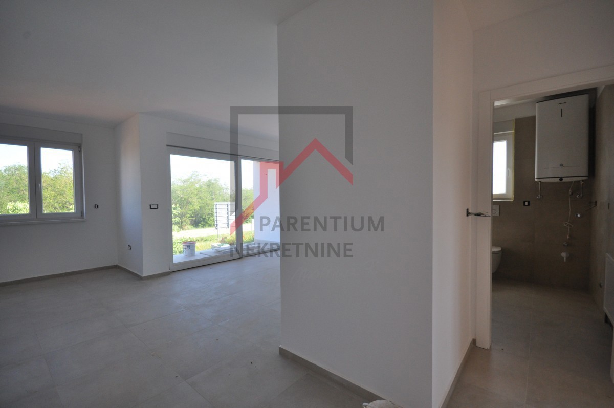 Poreč, okolica, dvosobno stanovanje v novogradnji.