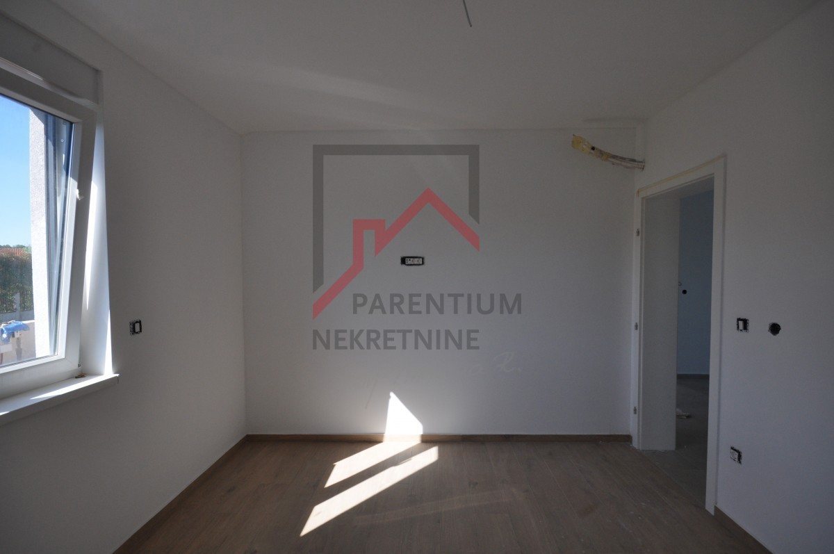 Poreč, okolica, dvosobno stanovanje s pogledom na morje!