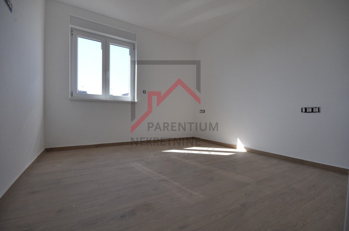 Poreč, okolica, dvosobno stanovanje s pogledom na morje!