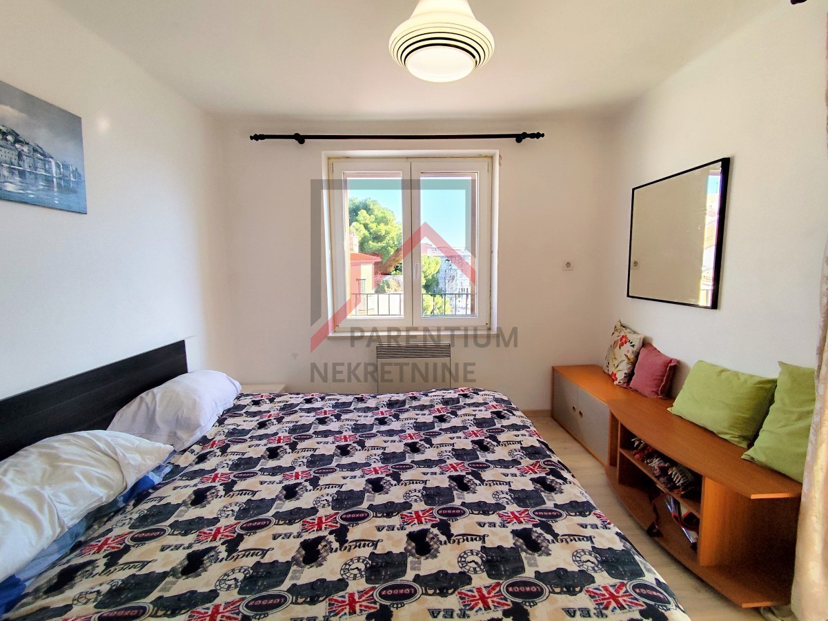 Ekskluzivna ponudba - Istra, center Poreča - Apartma s pogledom na morje, prva vrsta do morja