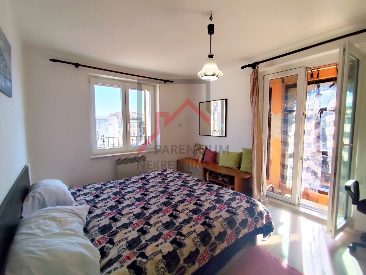 Ekskluzivna ponudba - Istra, center Poreča - Apartma s pogledom na morje, prva vrsta do morja