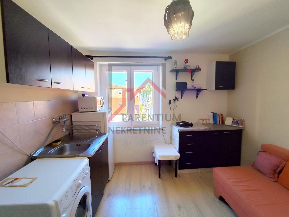 Ekskluzivna ponudba - Istra, center Poreča - Apartma s pogledom na morje, prva vrsta do morja