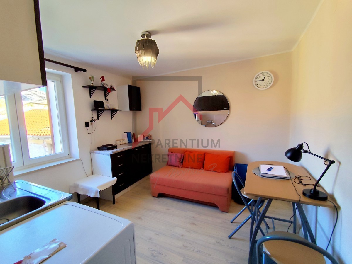 Ekskluzivna ponudba - Istra, center Poreča - Apartma s pogledom na morje, prva vrsta do morja