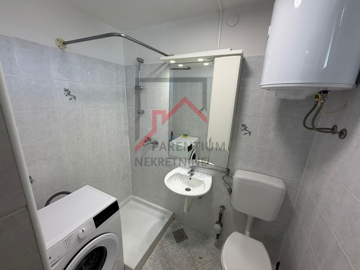 Istra, Poreč – Stanovanje z galerijo in zaprto ložo, 40 m2