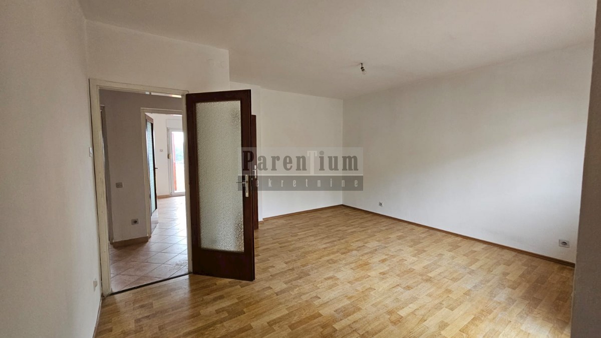 Apartma 68m2 - 450m od morja, v bližini centra