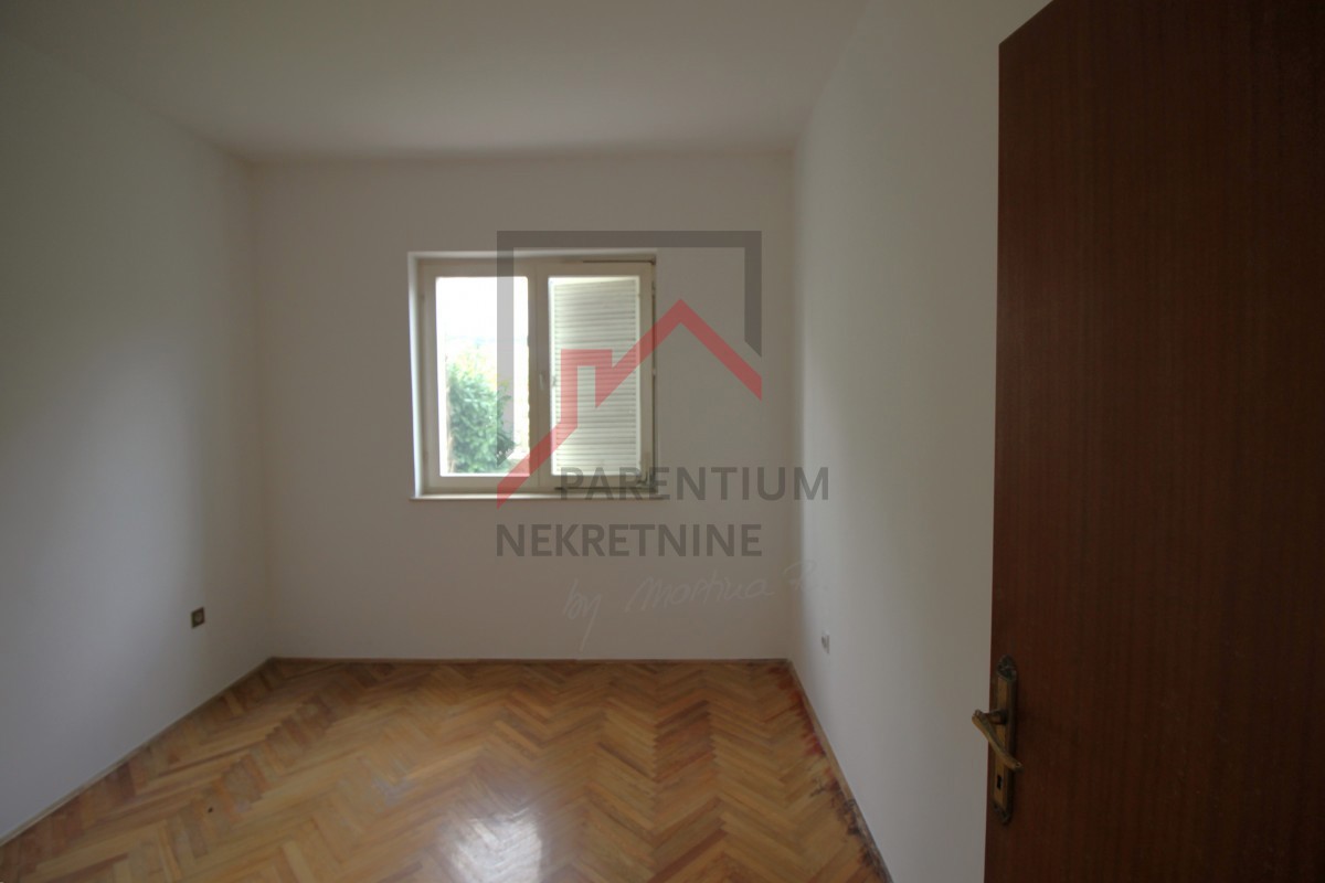 Istra, Poreč - Apartma z velikim vrtom v centru - le 500m od morja!