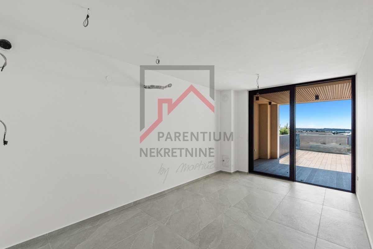 Istra, Novigrad - Stanovanje z razgledom v luksuzni stavbi