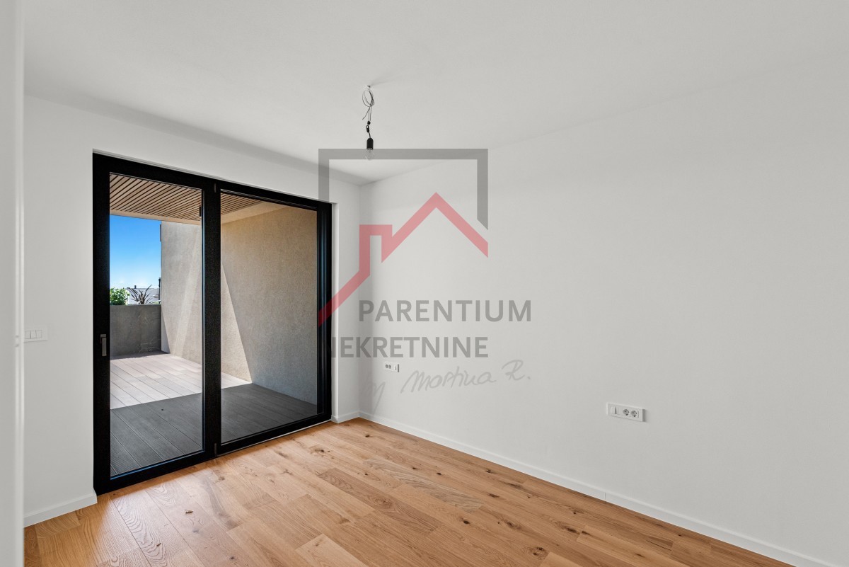 Istra, Novigrad - Stanovanje z razgledom v luksuzni stavbi