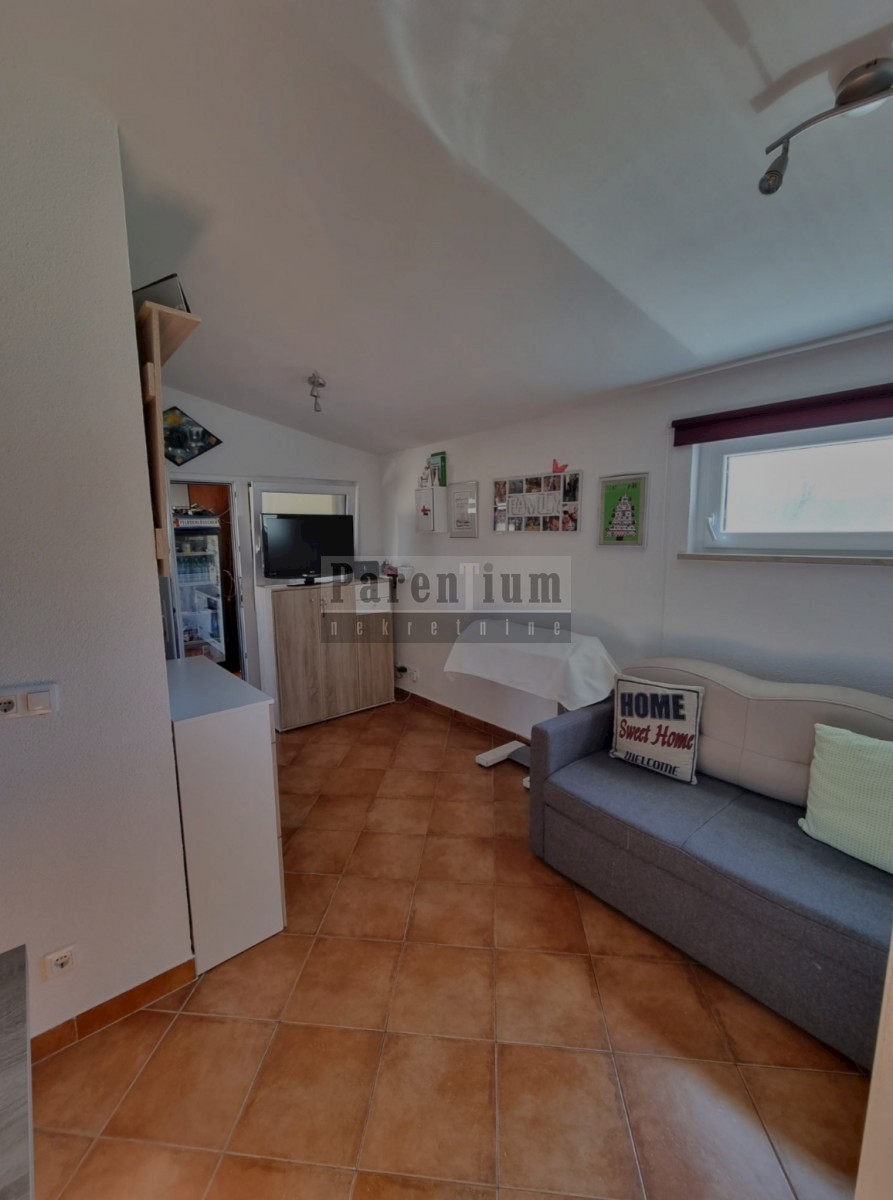 Poreč, apartmajska hiša 6 km od mesta