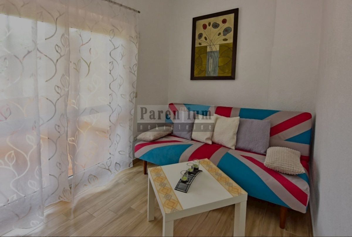 Poreč, apartmajska hiša 6 km od mesta