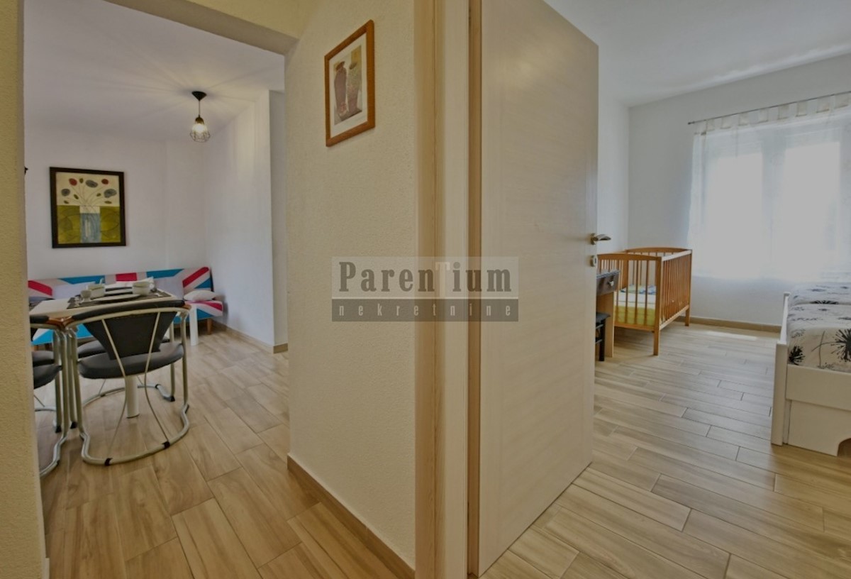 Poreč, apartmajska hiša 6 km od mesta