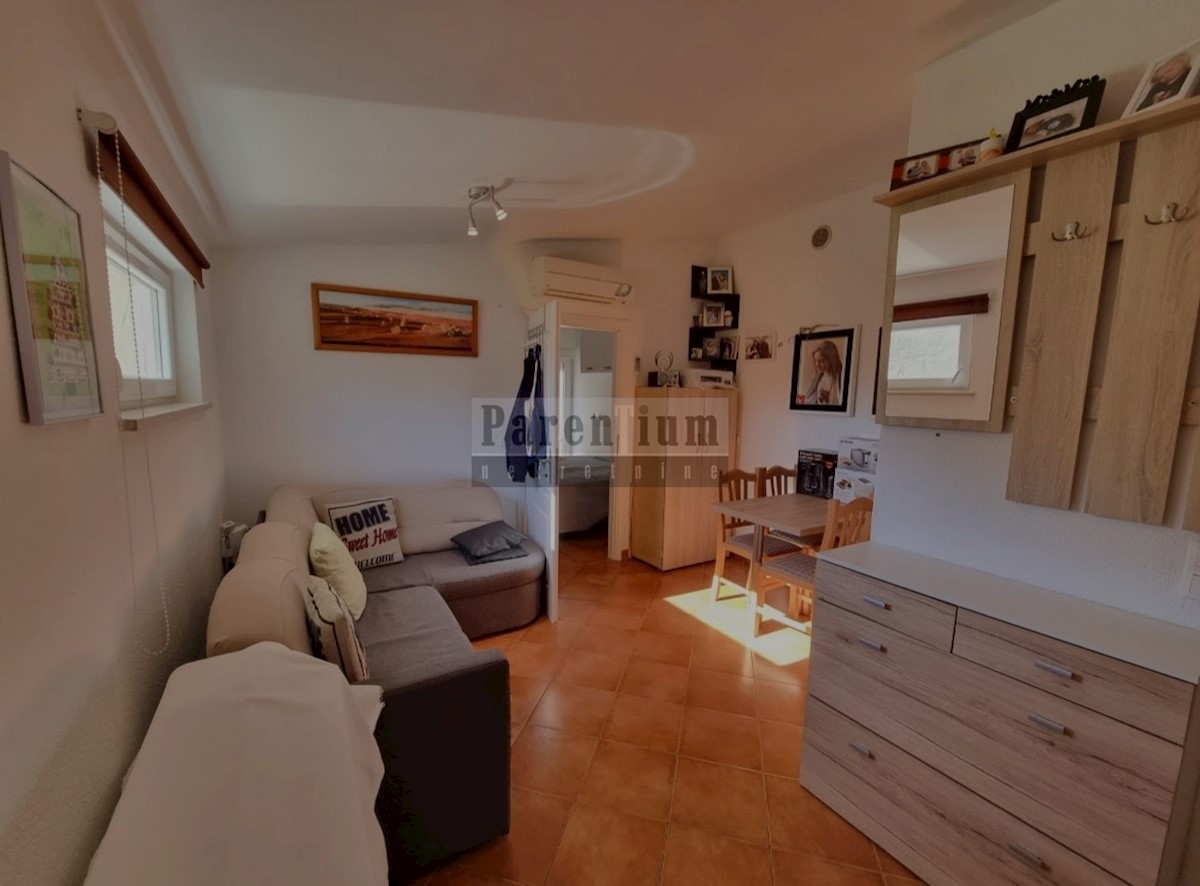 Poreč, apartmajska hiša 6 km od mesta