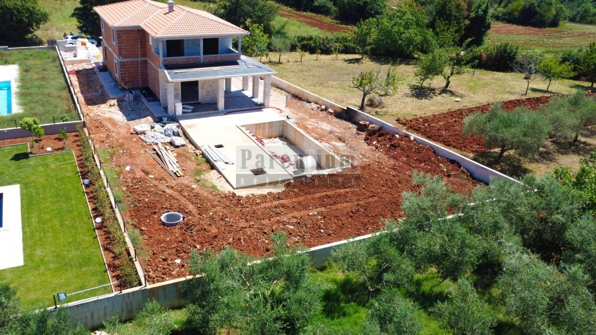 Poreč, okolica, Čudovita rustikalna vila z bazenom in odprtim pogledom!