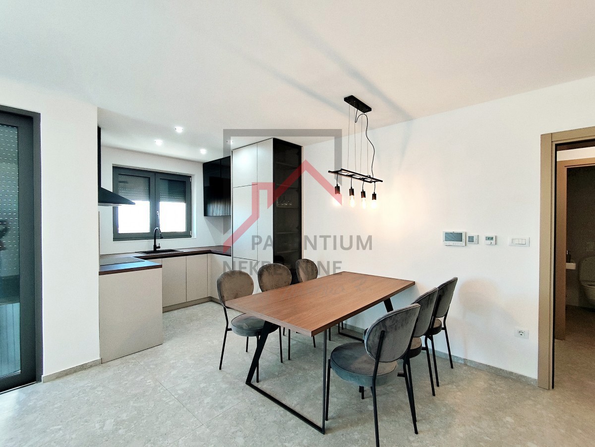 Istra, območje Poreča - Dizajnersko stanovanje s tremi spalnicami in pogledom na morje - novogradnja