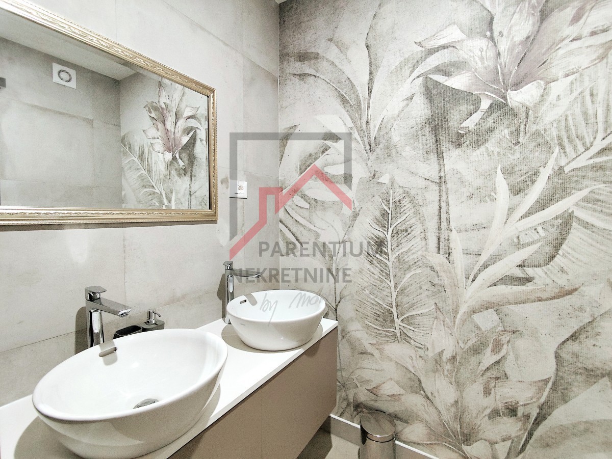 Istra, območje Poreča - Dizajnersko stanovanje s tremi spalnicami in pogledom na morje - novogradnja