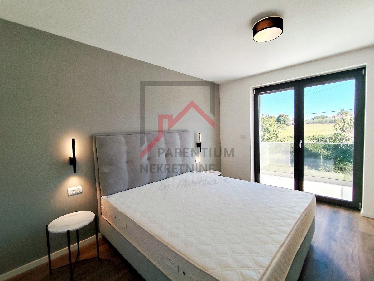 Istra, območje Poreča - Dizajnersko stanovanje s tremi spalnicami in pogledom na morje - novogradnja