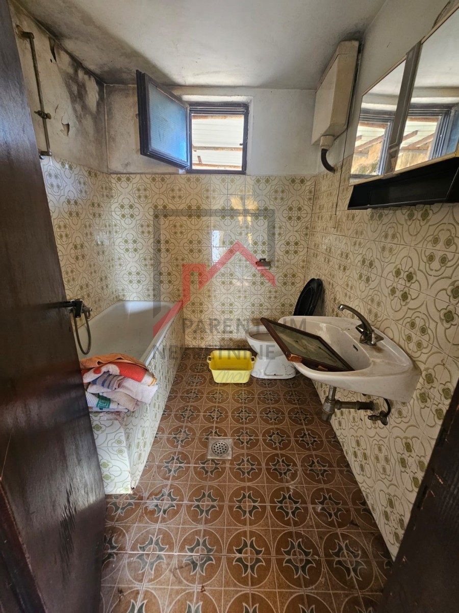 Steinhaus zur Renovierung – mit Meerblick