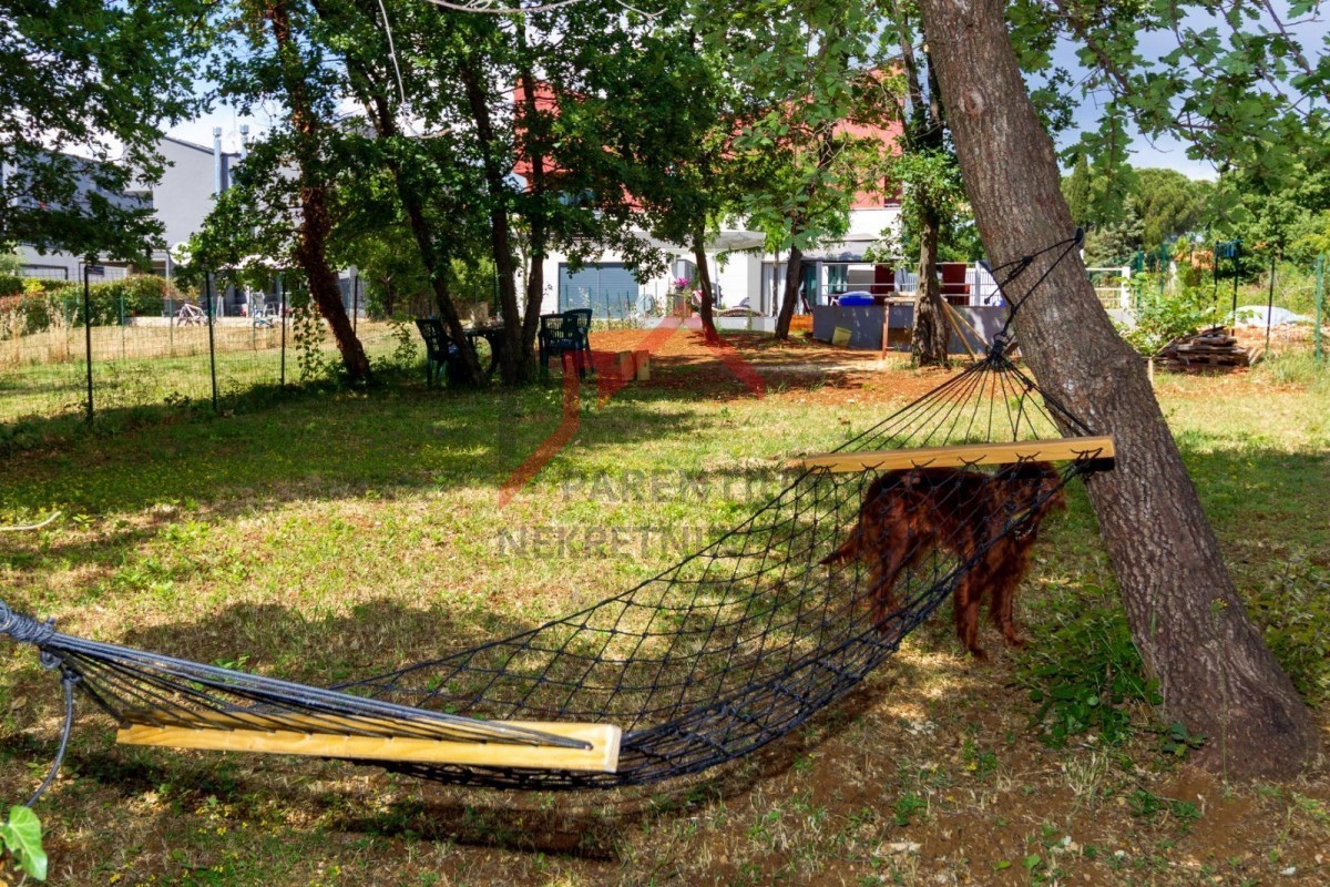 Istra, Poreč - Stanovanje v pritličju z bazenom 3 km od morja