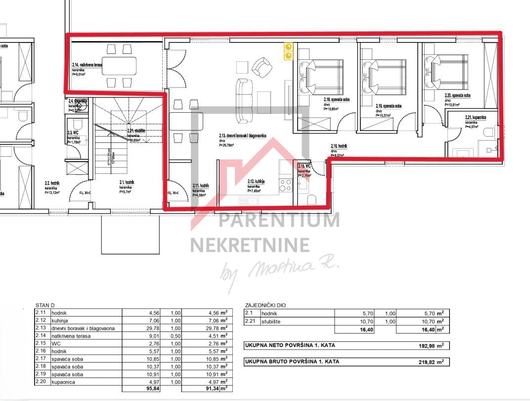 Poreč, Prostorno stanovanje v prvem nadstropju s pogledom!