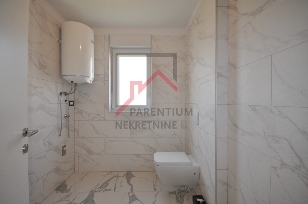 Istra, Poreč - Prostorno stanovanje, pritličje - novogradnja - vrt 180 m2