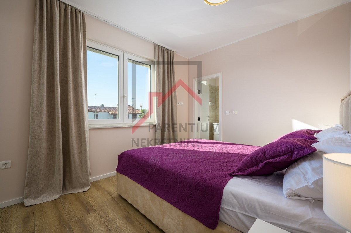 Poreč - trisobno stanovanje, opremljeno in blizu morja